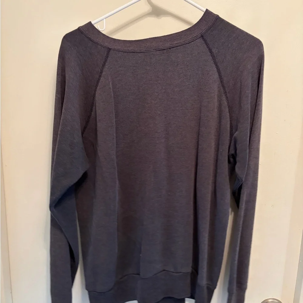 Perfectly faded soft black raglan vintage sweatshirt - Picture 3 of 4